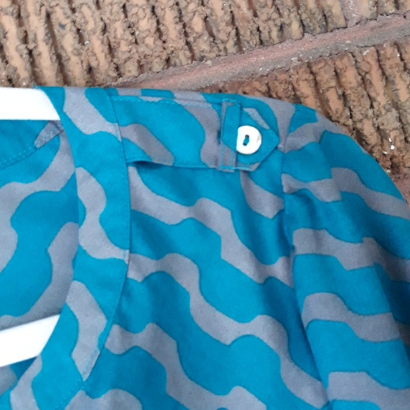 LIKE NEW, Teal & Silver Blouse - Picture 7 of 8